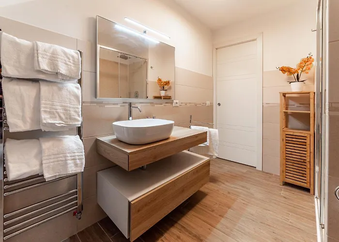 Elegant Penthouse - Metro Conca D'oro & Terrace * Rzym