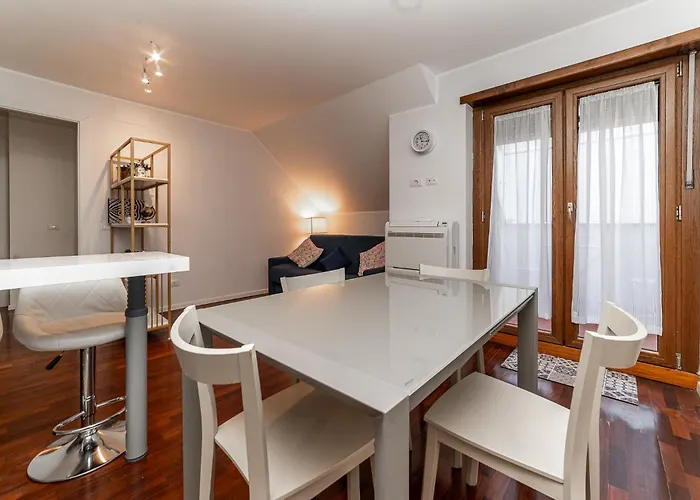 Elegant Penthouse - Metro Conca D'oro & Terrace Apartament *