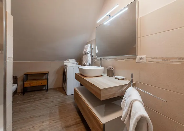 Elegant Penthouse - Metro Conca D'oro & Terrace * Rzym